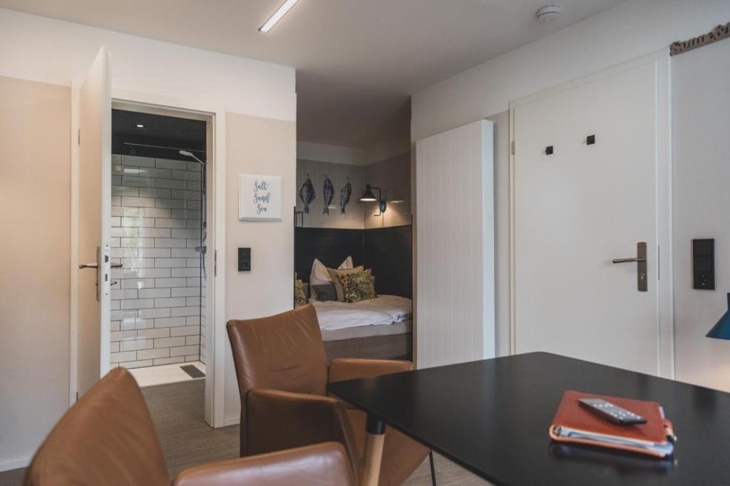 Logierhaus M Apartment Esens Bagian luar foto