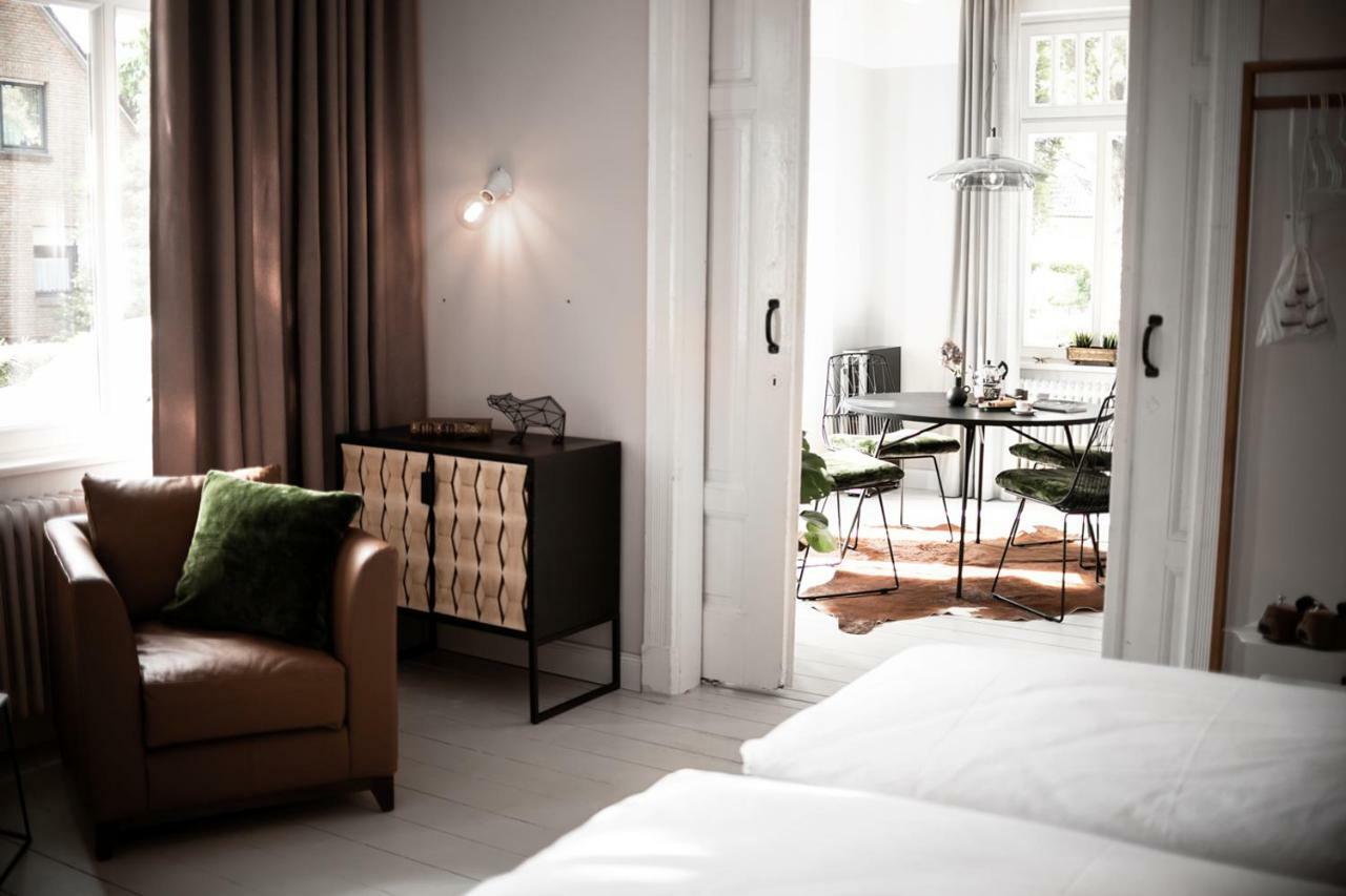 Logierhaus M Apartment Esens Bagian luar foto