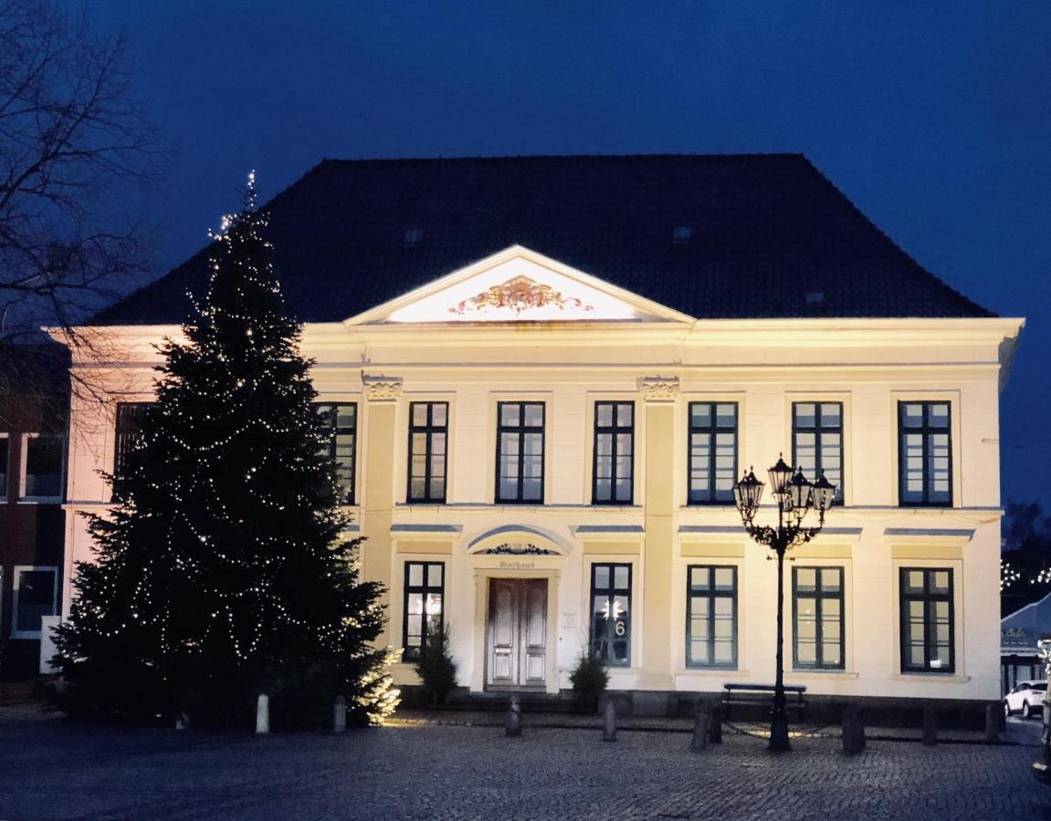 Logierhaus M Apartment Esens Bagian luar foto